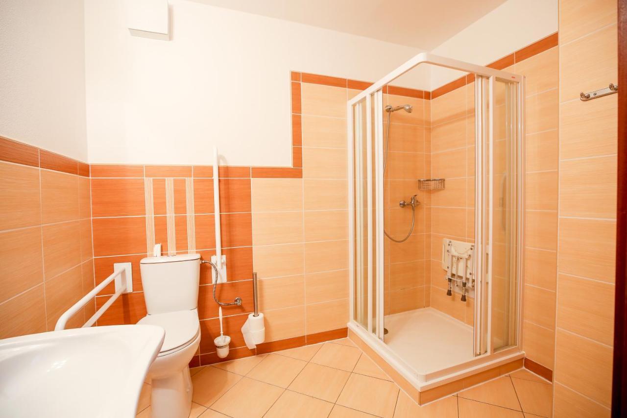 Hotel Barborka Přední Výtoň Exteriör bild