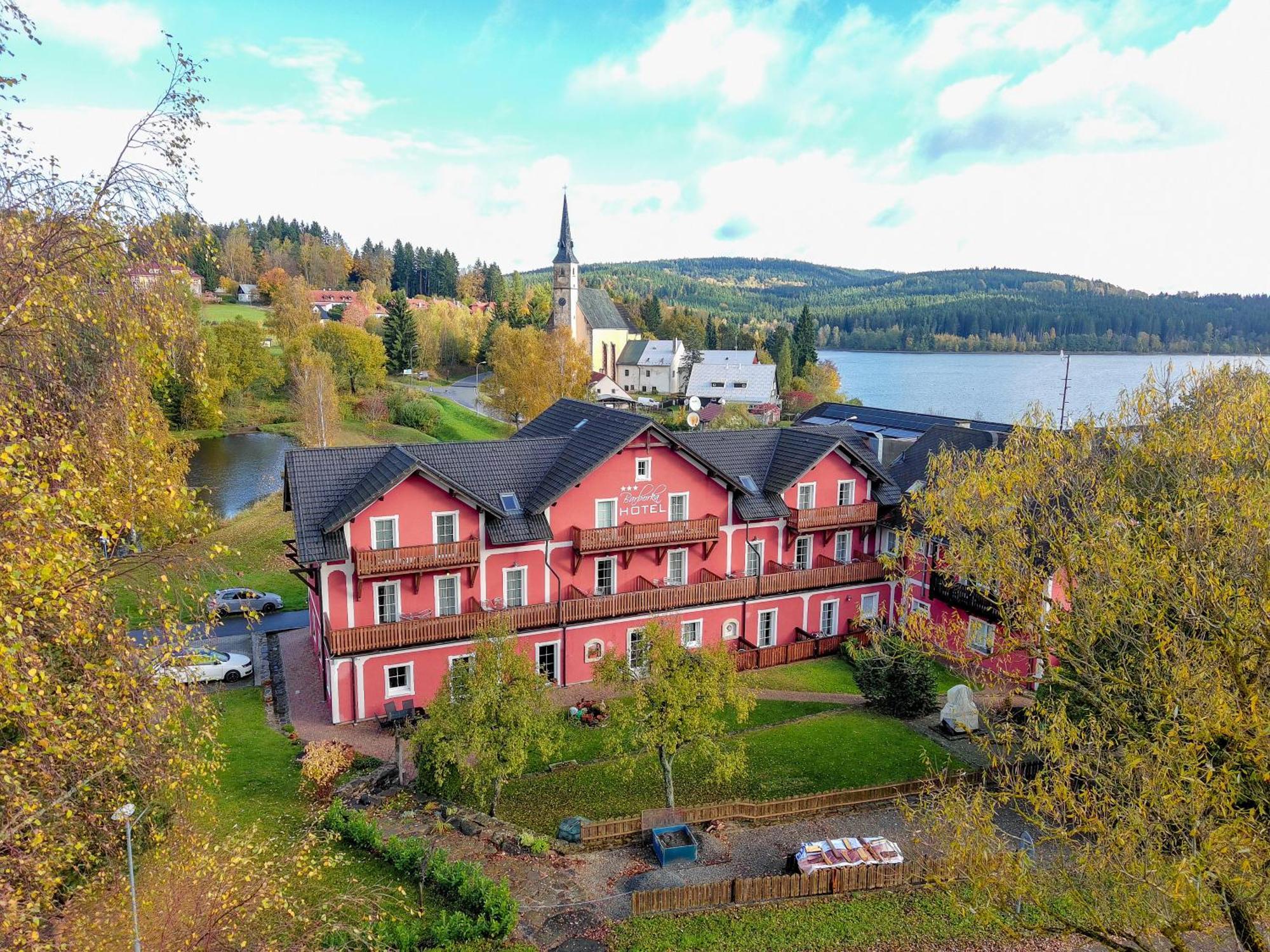 Hotel Barborka Přední Výtoň Exteriör bild
